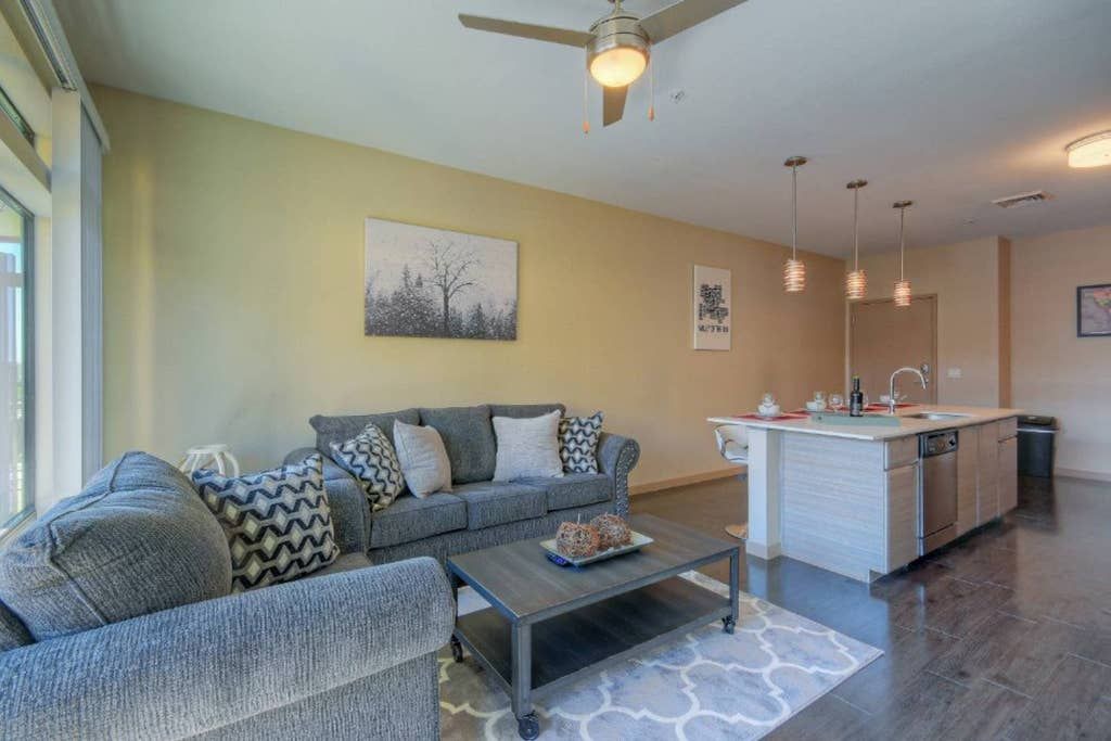 Photo of Livingroom in Evans Churchill