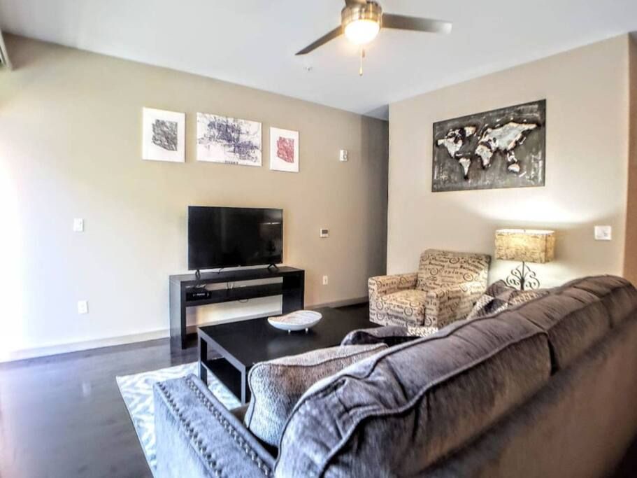 Photo of Livingroom in Evans Churchill