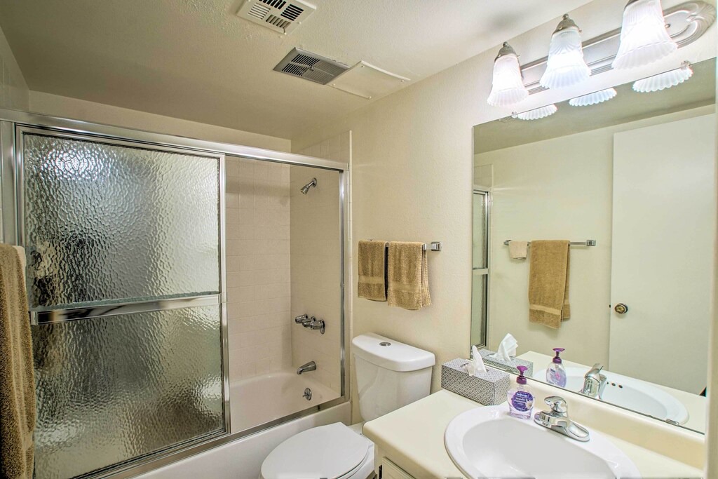Photo of Bathroom in Winfield Place