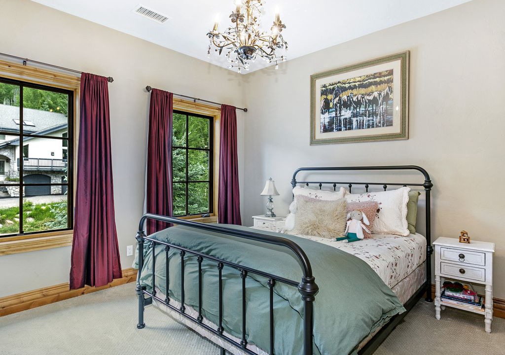 Photo of Bedroom in Highland Meadows