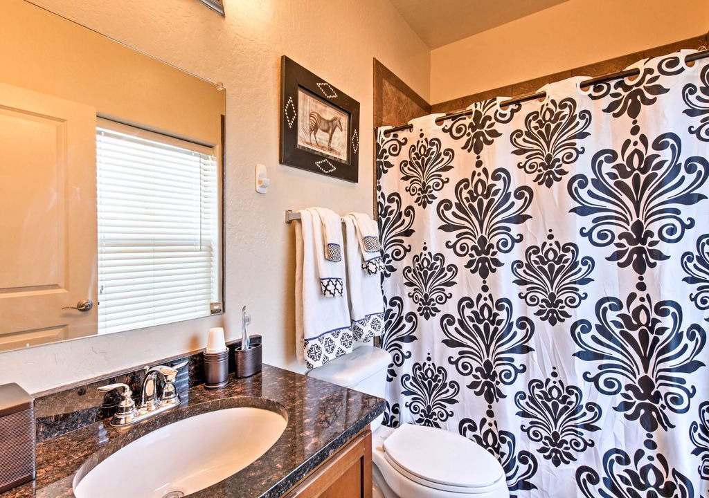 Photo of Bathroom in Sunset
