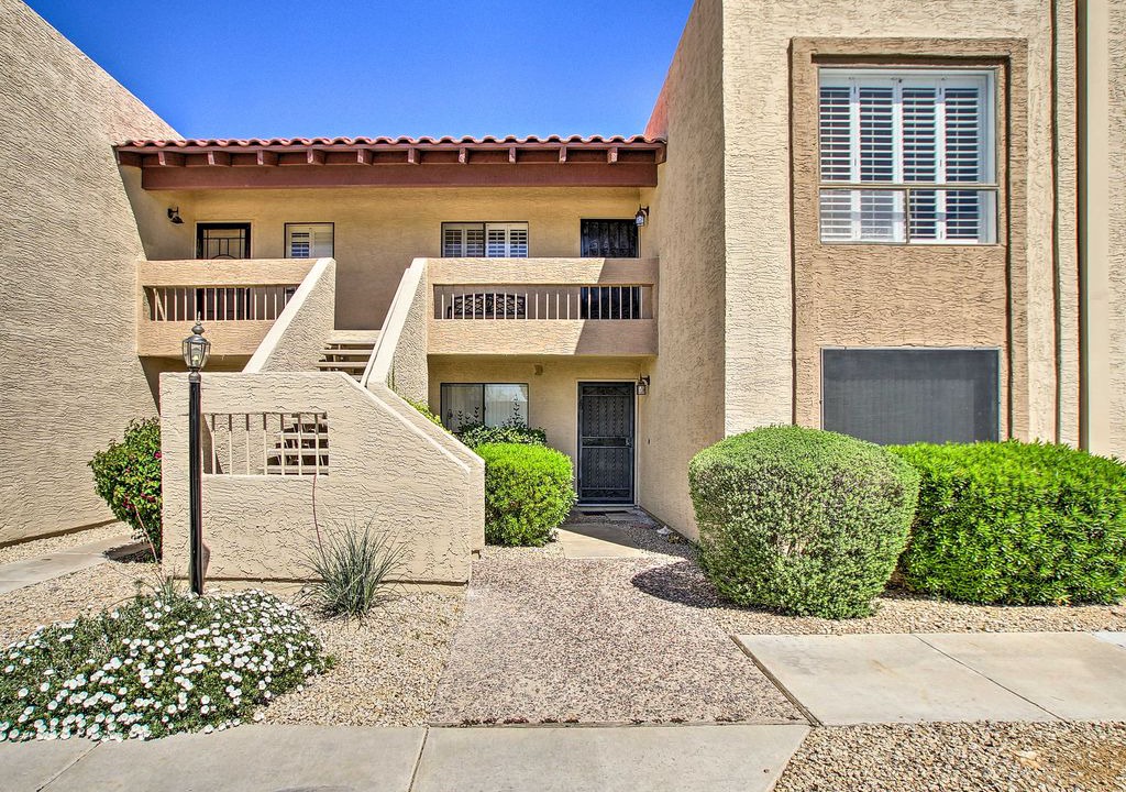 Photo of Buildings in McCormick Ranch