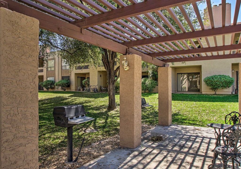 Photo of Buildings in McCormick Ranch