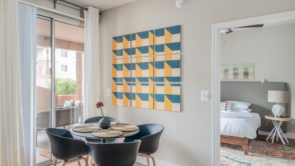 Photo of Livingroom in Evans Churchill