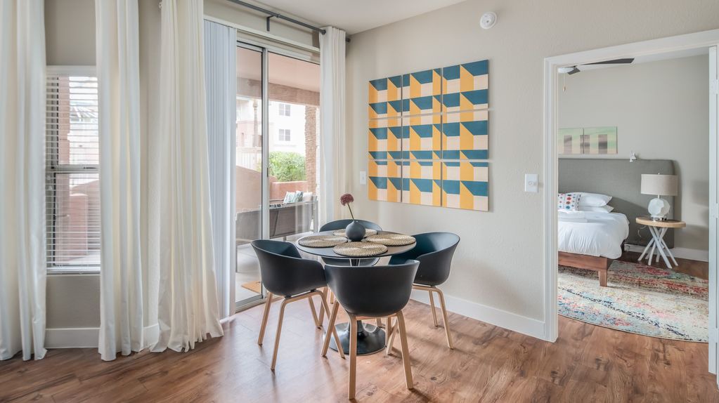 Photo of Livingroom in Evans Churchill