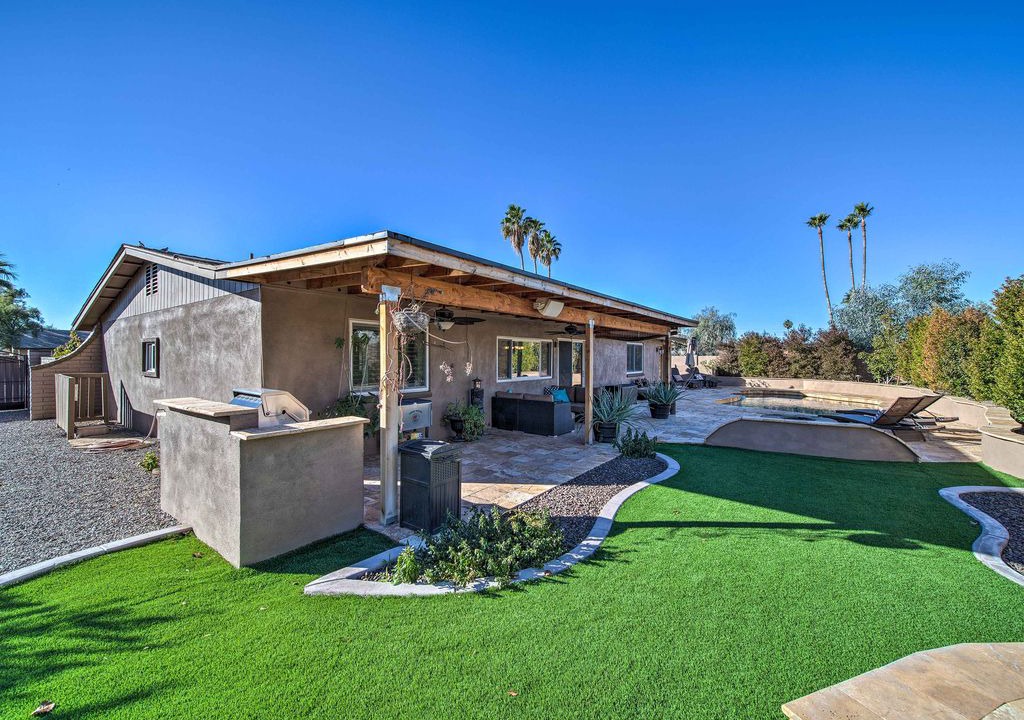 Photo of Buildings in Norma Estates