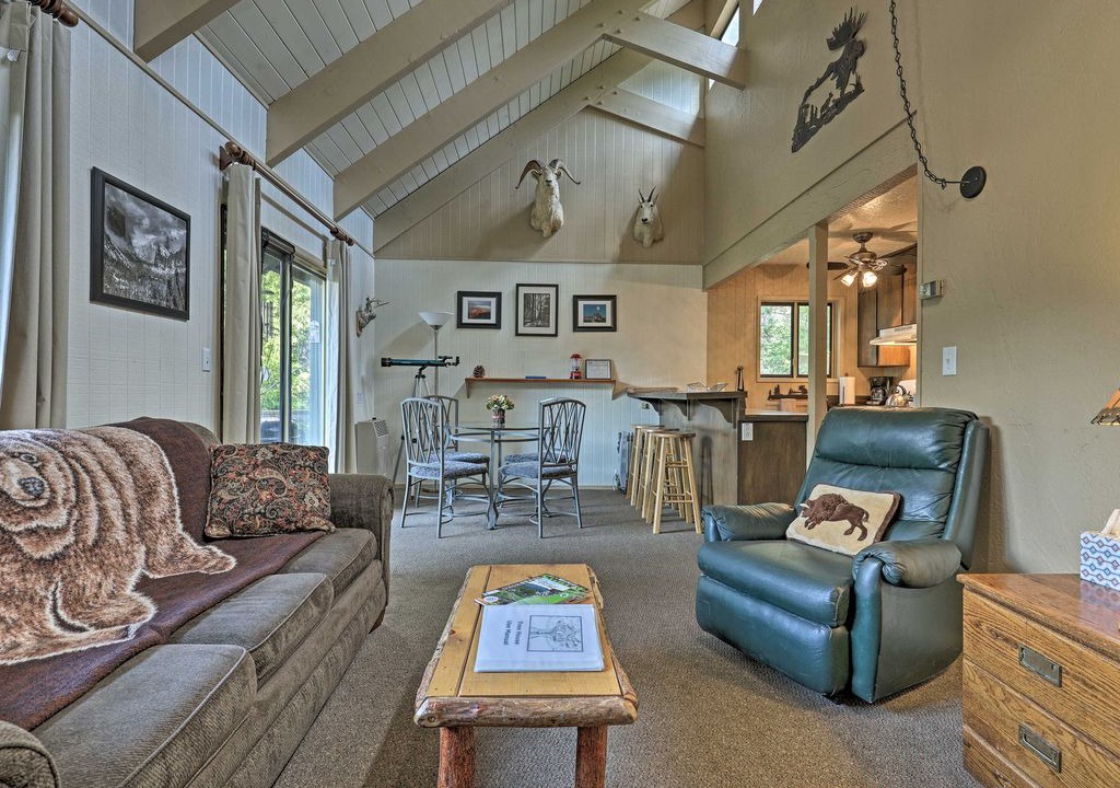Photo of Livingroom in Fish Camp
