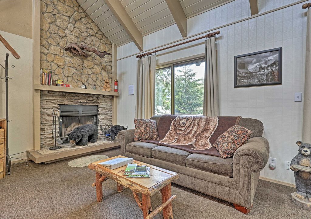 Photo of Livingroom in Fish Camp