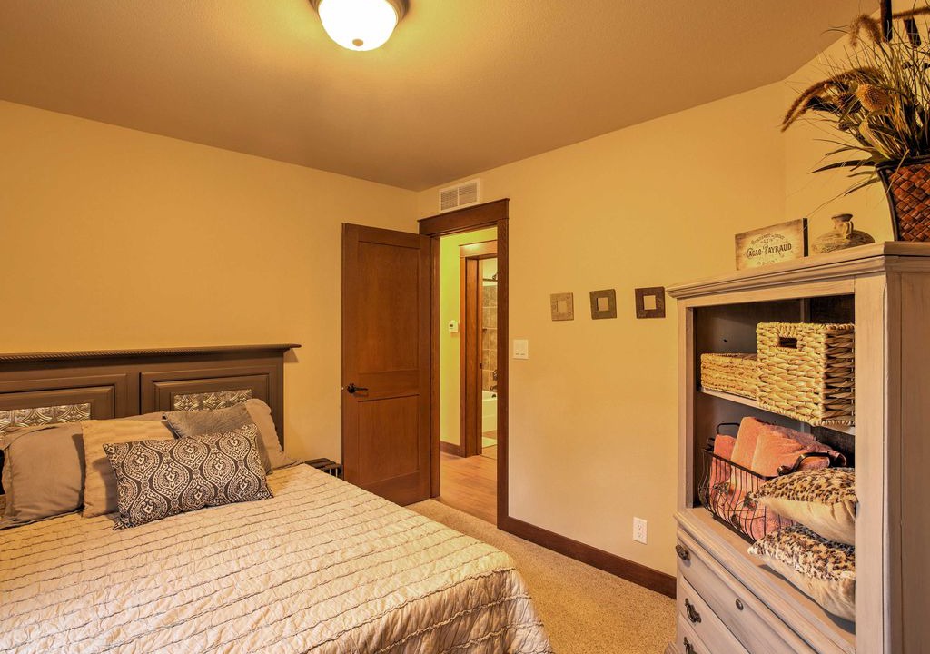 Photo of Bedroom in Twin Lakes