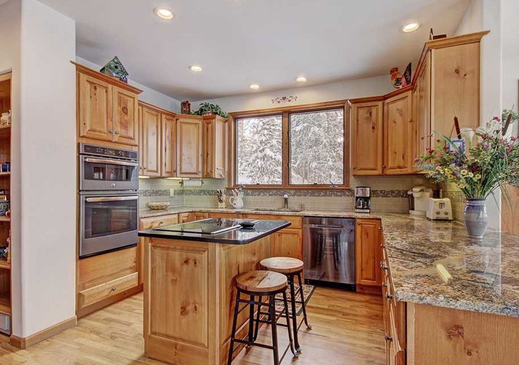 Photo of Kitchen in Dunkin Hill