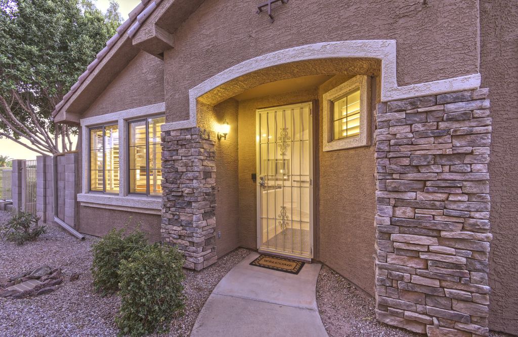 Photo of Buildings in Alta Mesa