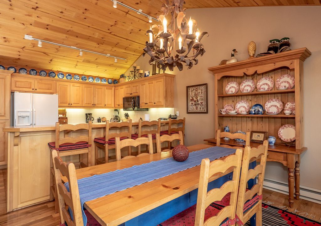 Photo of Livingroom in Teton Pines