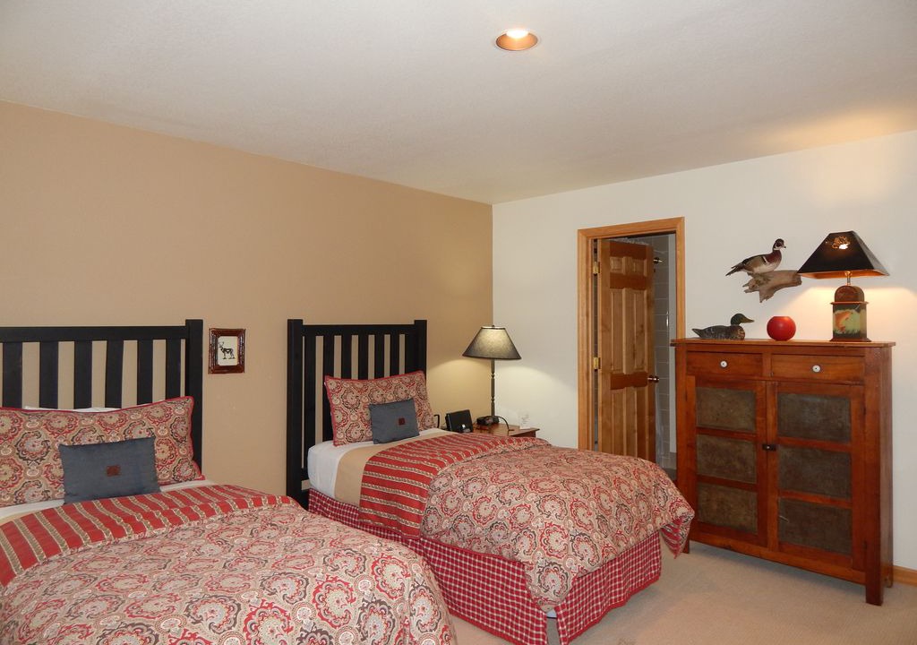 Photo of Bedroom in Teton Pines