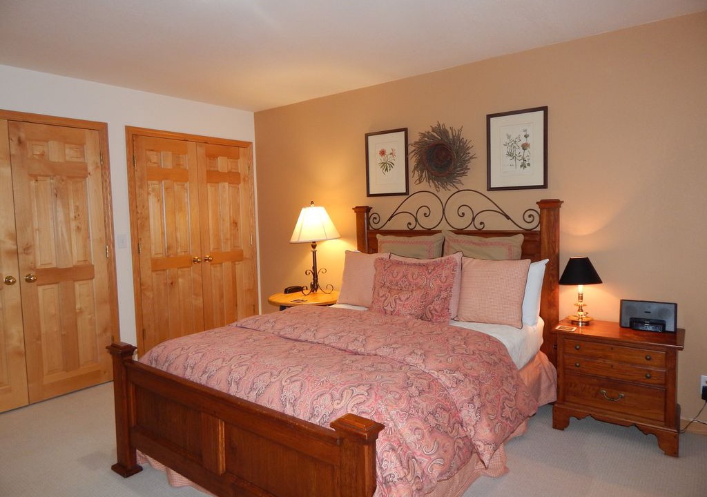 Photo of Bedroom in Teton Pines