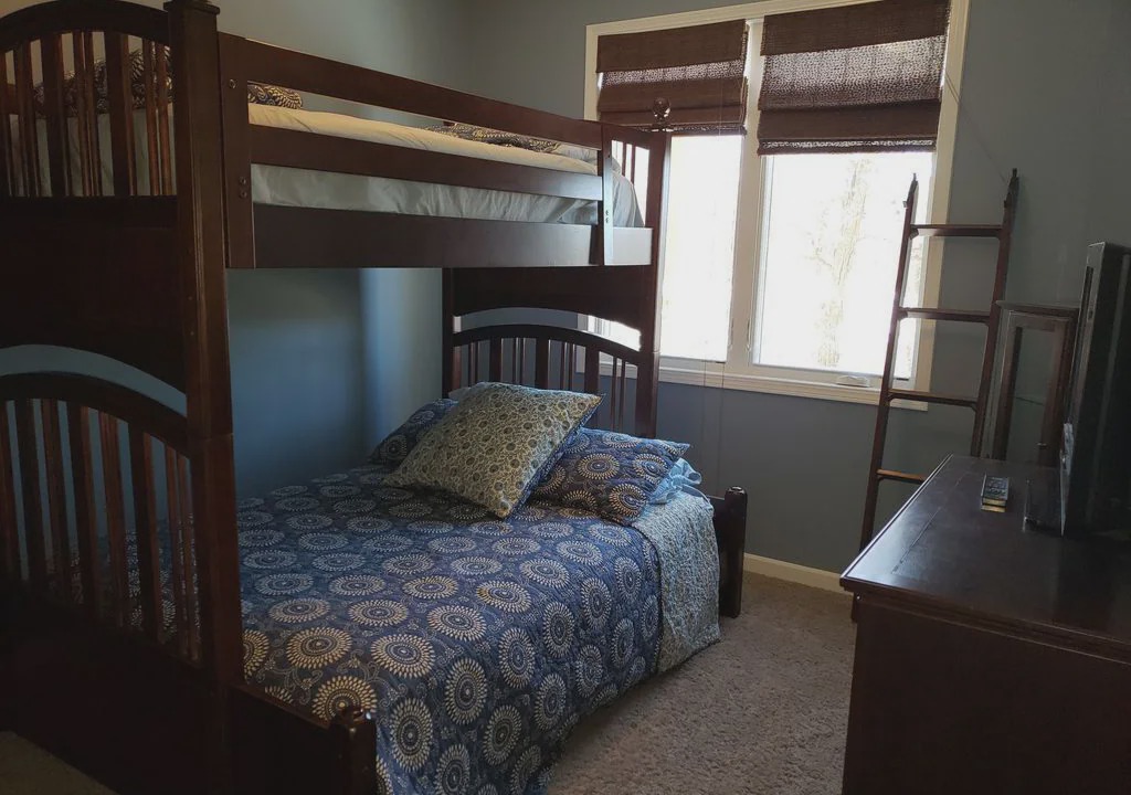 Photo of Bedroom in Arnolds Park