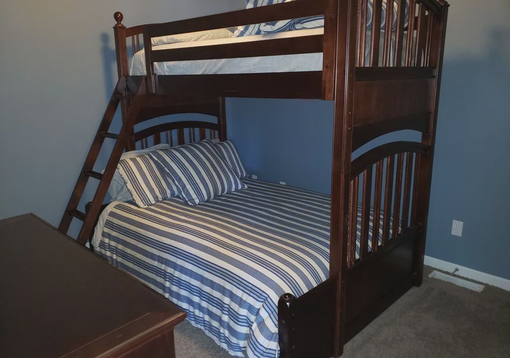 Photo of Bedroom in Arnolds Park