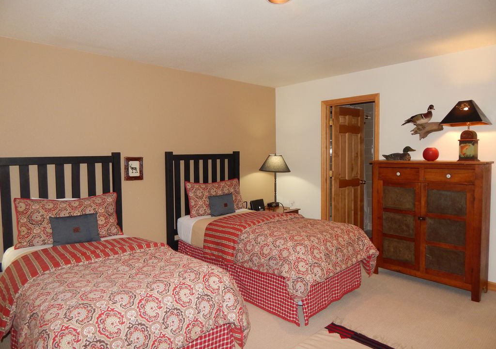 Photo of Bedroom in Teton Pines