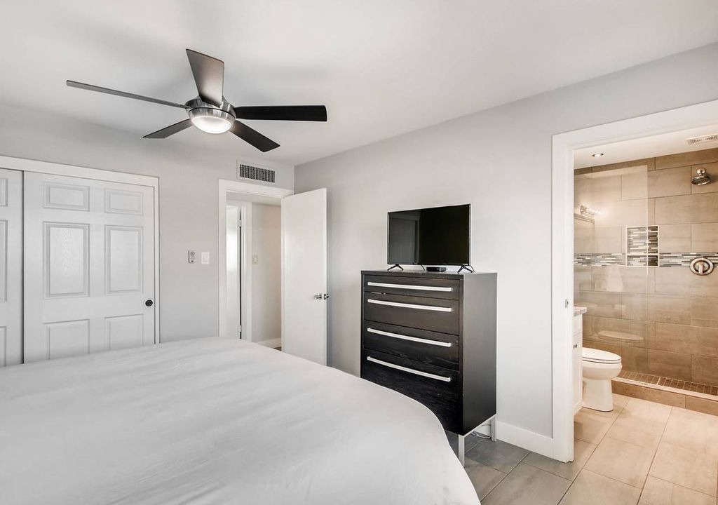 Photo of Bedroom in Scottsdale Estates Six