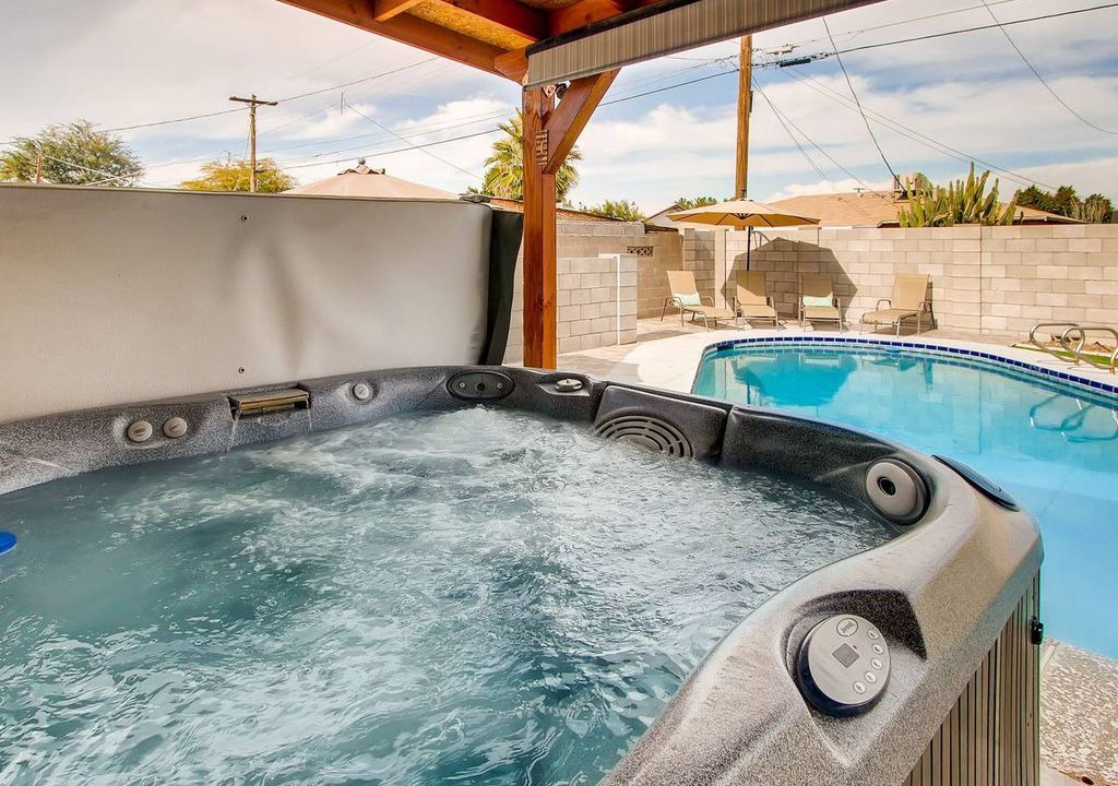 Photo of Outdoor in Scottsdale Estates Six