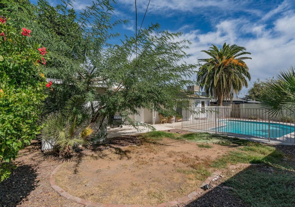 Photo of Outdoor in Hy-view