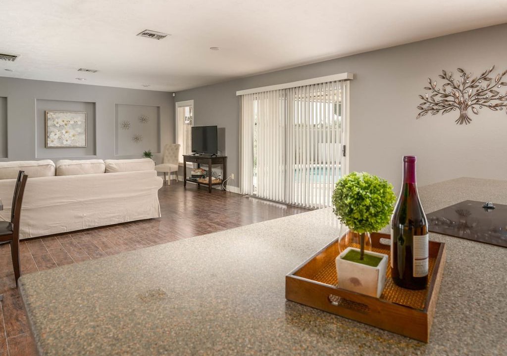 Photo of Livingroom in Hy-view