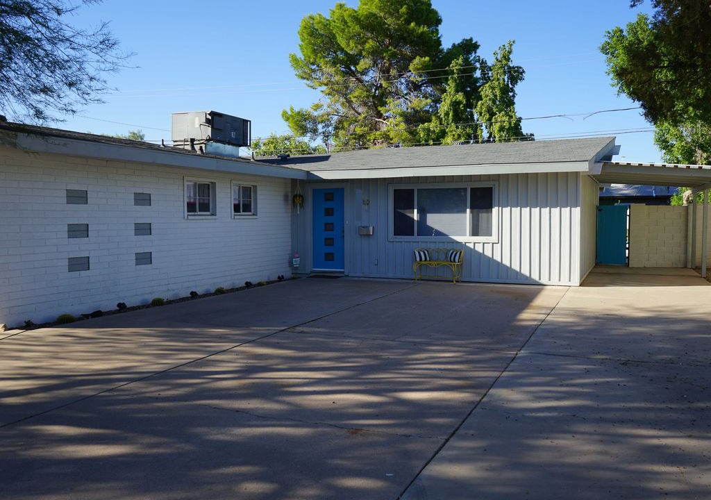 Photo of Buildings in Western Villa