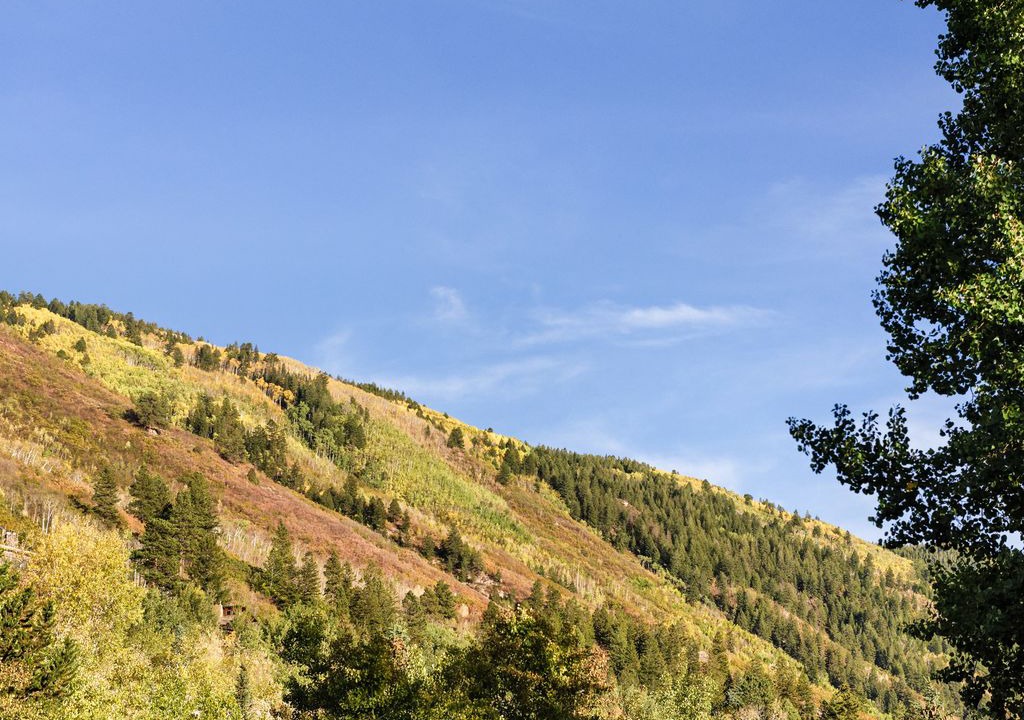 Photo of Outdoor in Mountain Valley