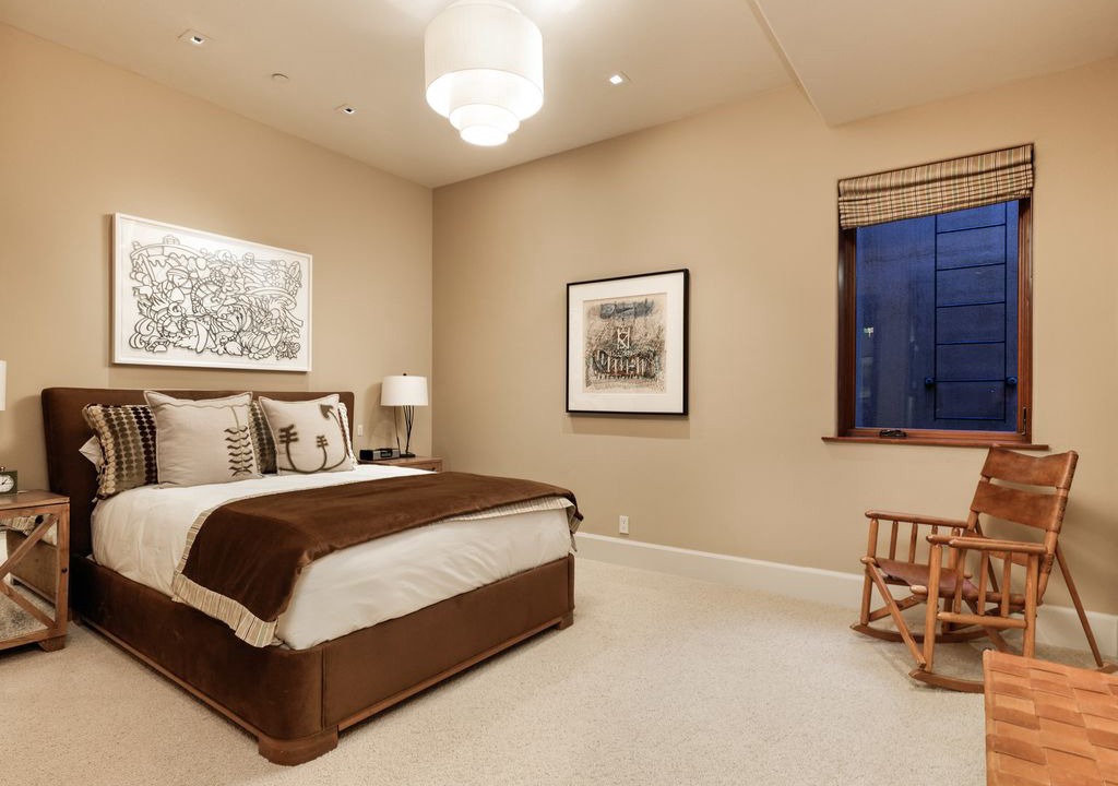 Photo of Bedroom in Mountain Valley