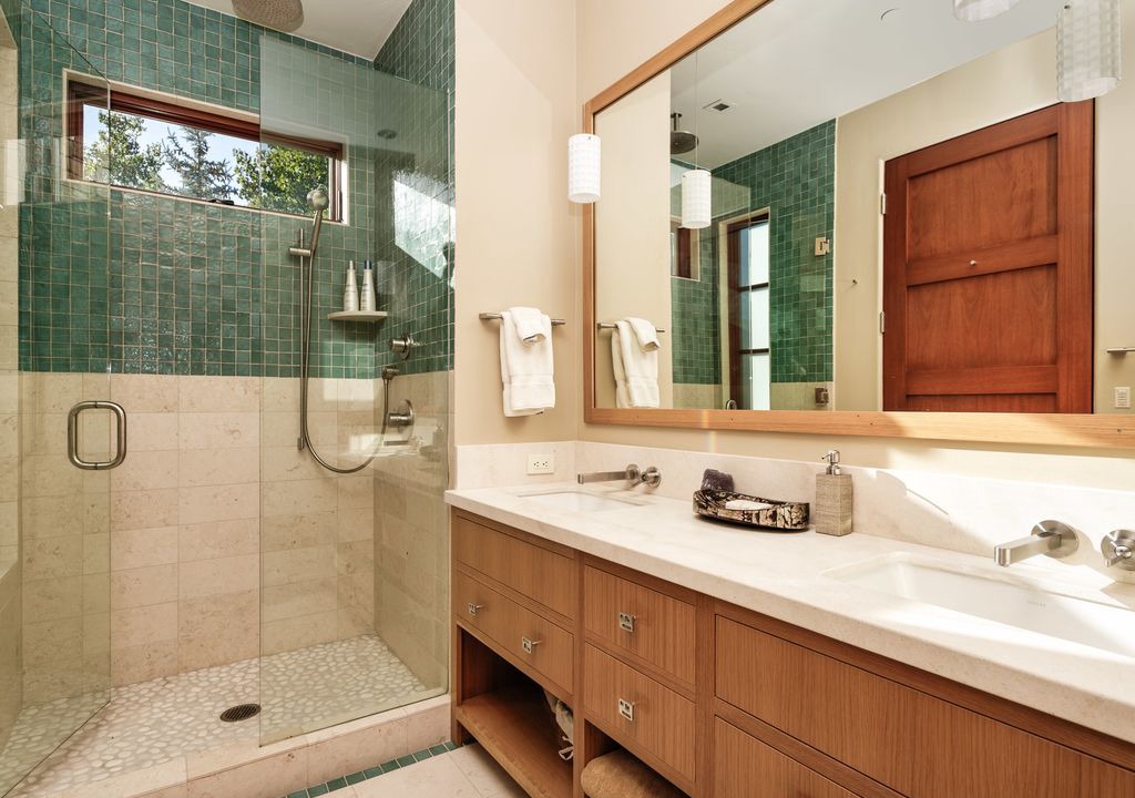 Photo of Bathroom in Mountain Valley
