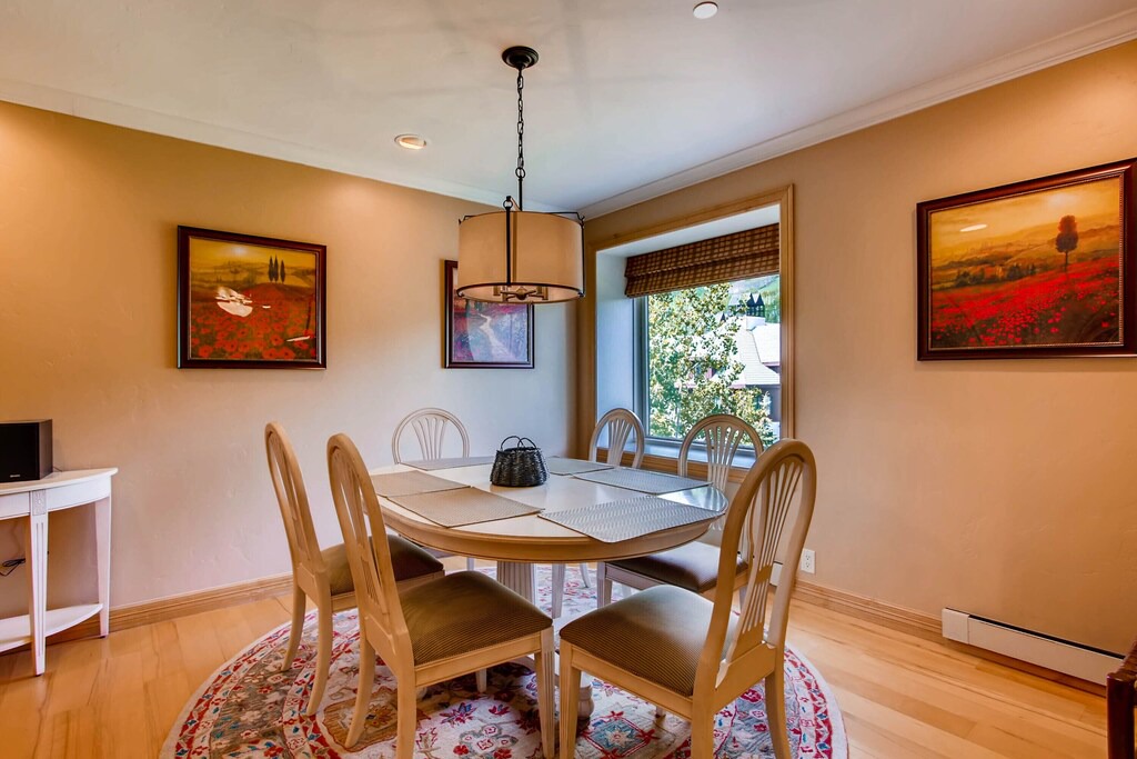 Photo of Livingroom in Beaver Creek