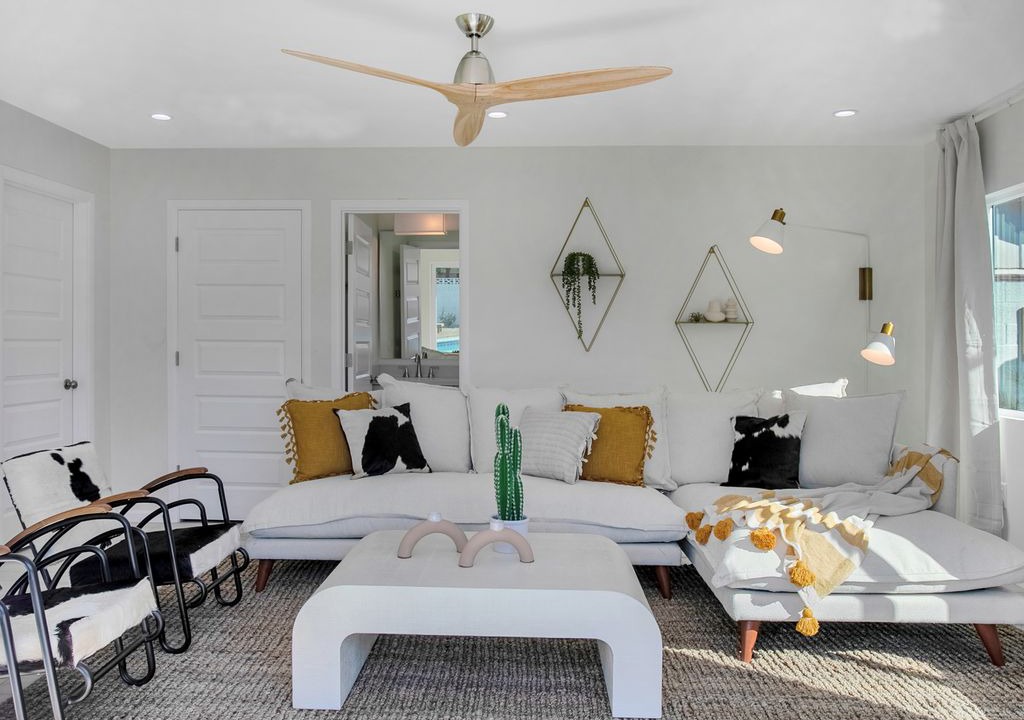 Photo of Livingroom in Melrose Village