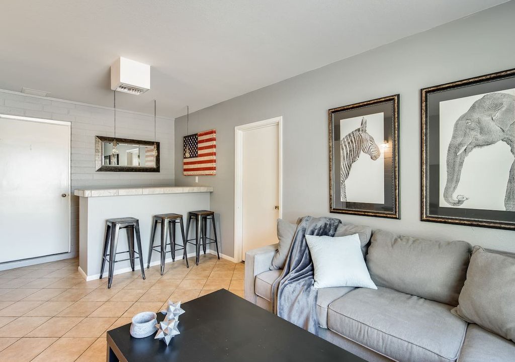 Photo of Livingroom in Peaceful Valley