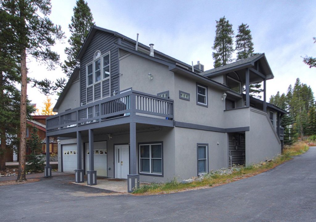 Photo of Buildings in Warrior's Mark West