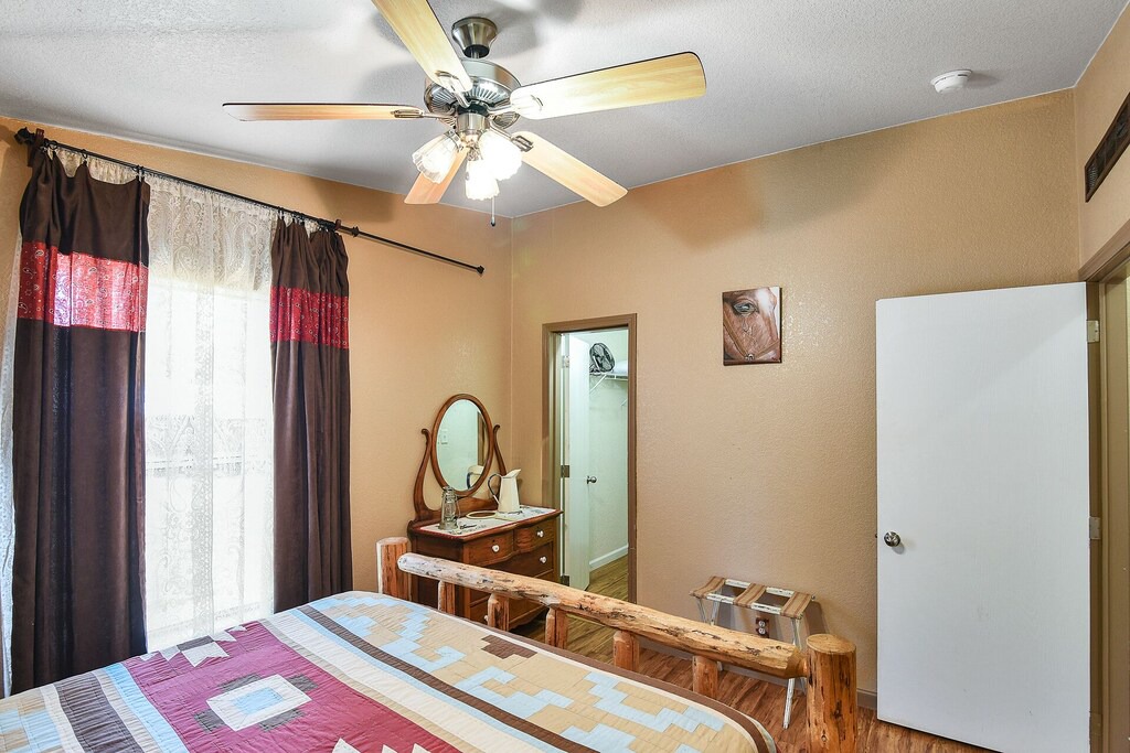 Photo of Bedroom in Parks