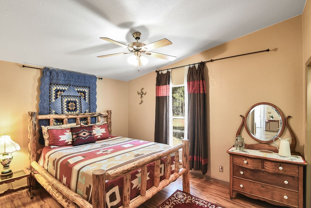 Photo of Bedroom in Parks