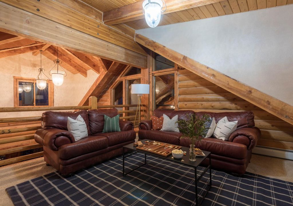 Photo of Livingroom in Summit Park
