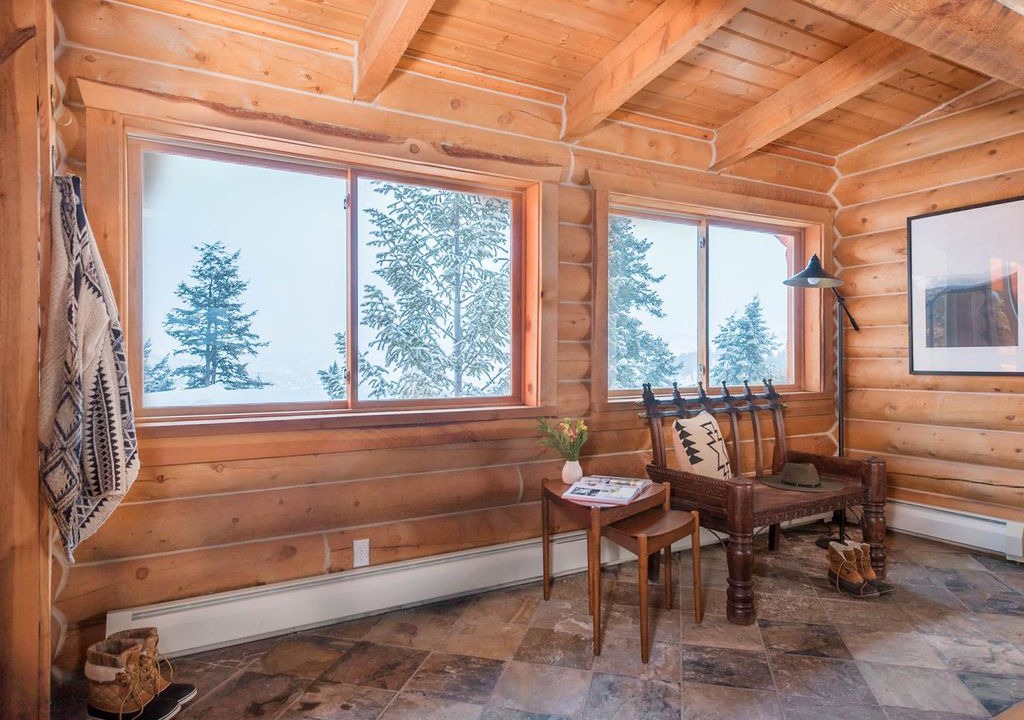 Photo of Livingroom in Summit Park