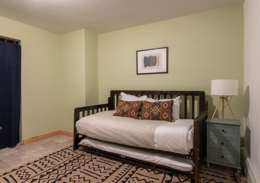 Photo of Bedroom in Summit Park