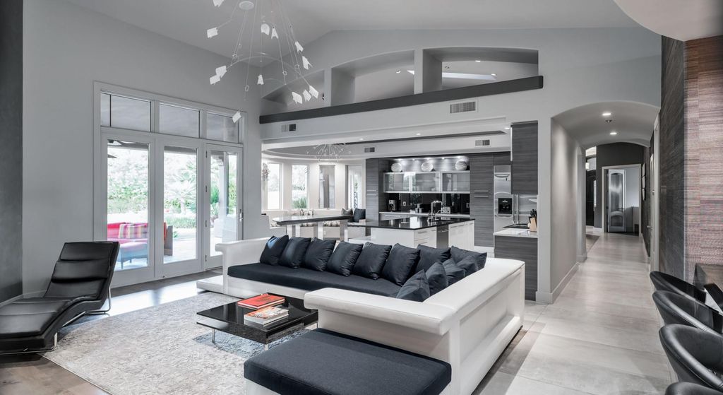 Photo of Livingroom in McDowell Ranchos