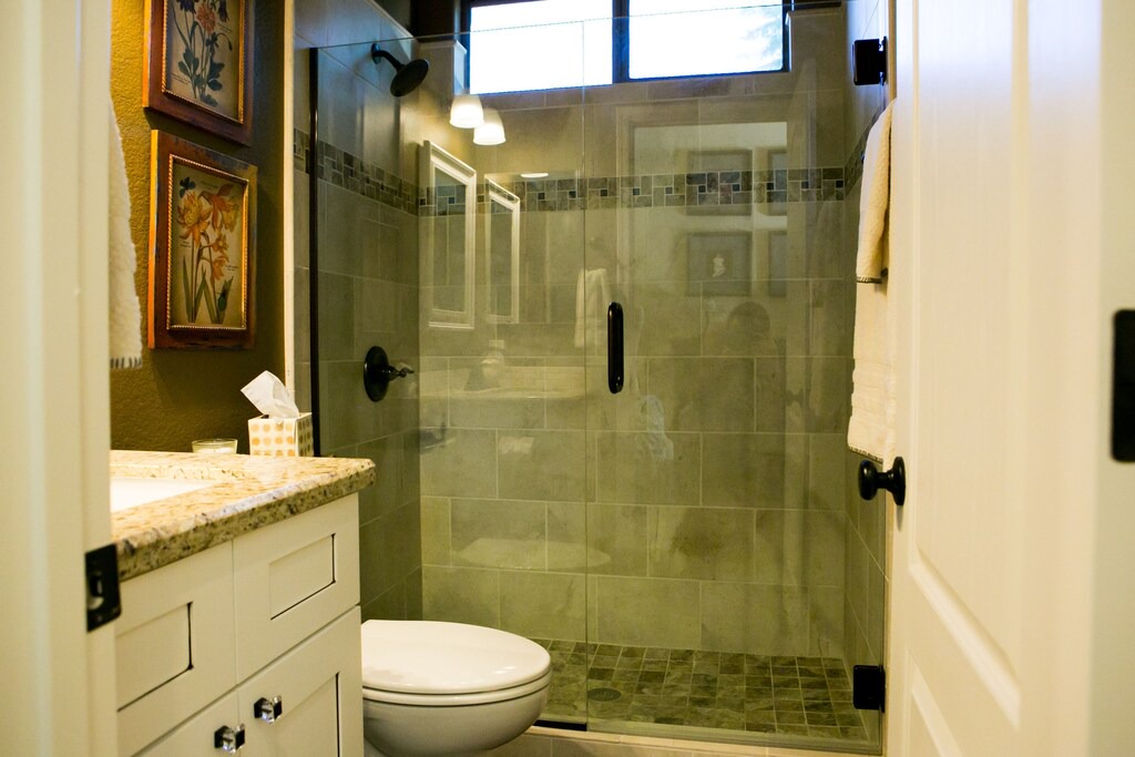 Photo of Bathroom in Palm Valley