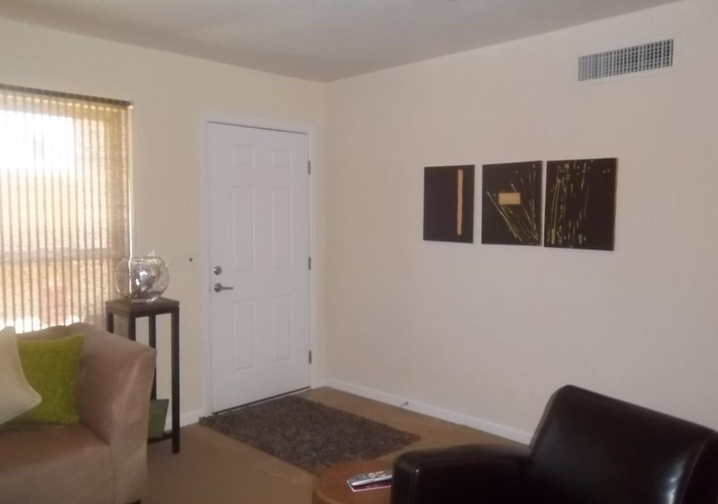 Photo of Livingroom in Skyline Bel Air Estates