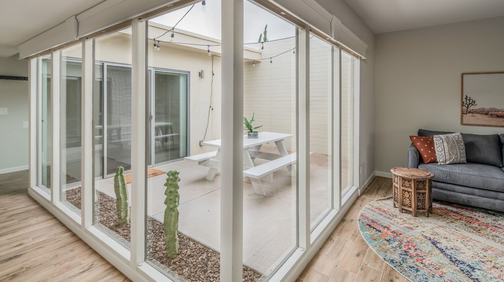 Photo of Livingroom in Scottsdale Estates Nine