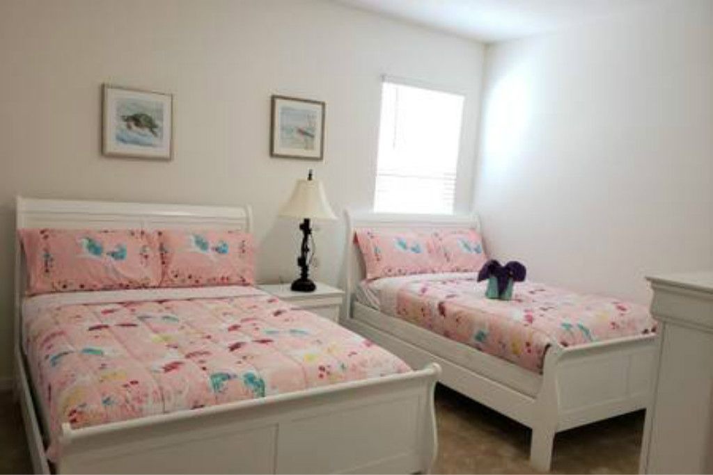 Photo of Bedroom in Scottsdale Estates Six