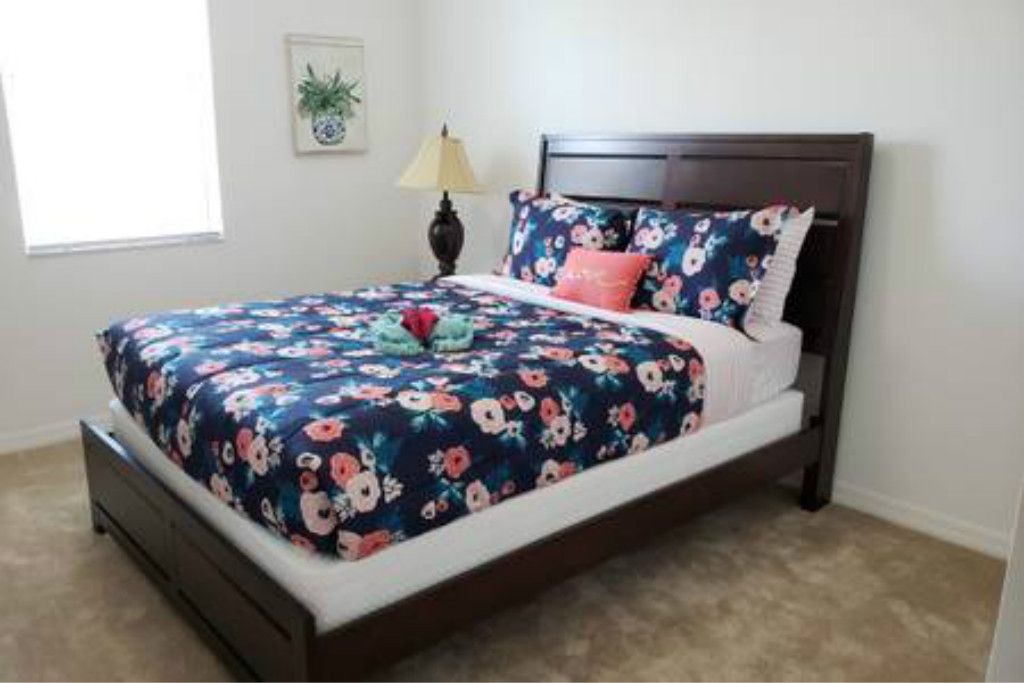 Photo of Bedroom in Scottsdale Estates Six