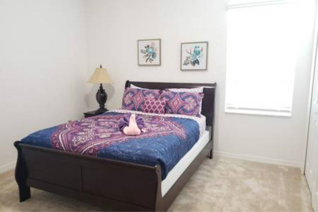 Photo of Bedroom in Scottsdale Estates Six