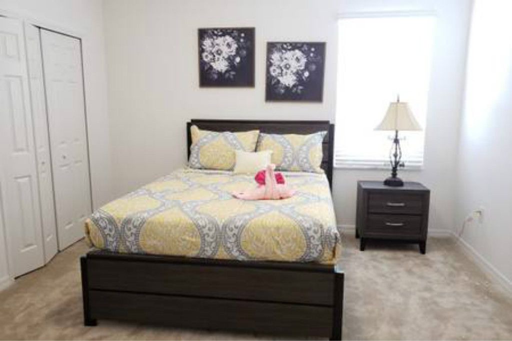 Photo of Bedroom in Scottsdale Estates Six