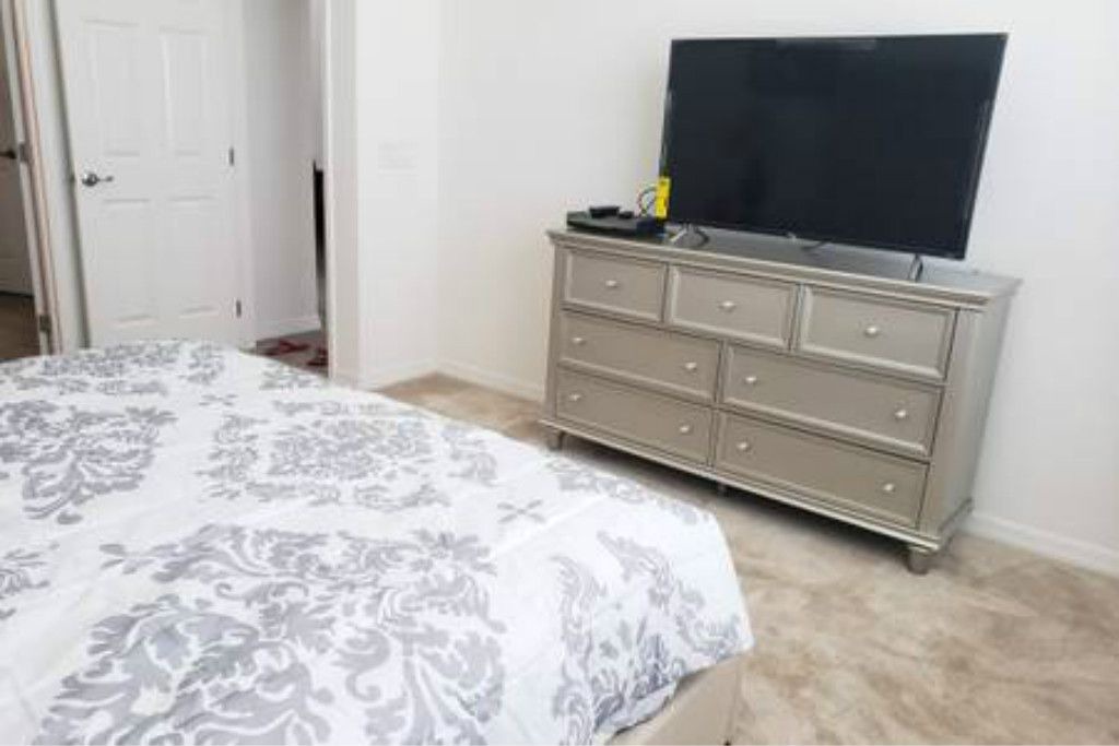 Photo of Bedroom in Scottsdale Estates Six
