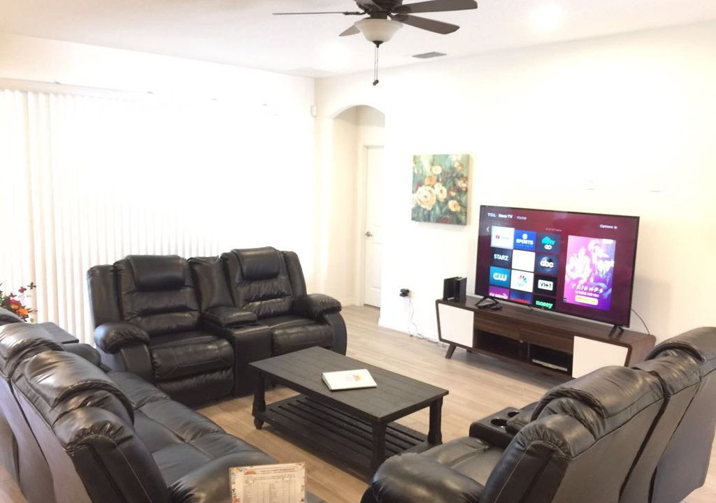 Photo of Livingroom in Scottsdale Estates Six