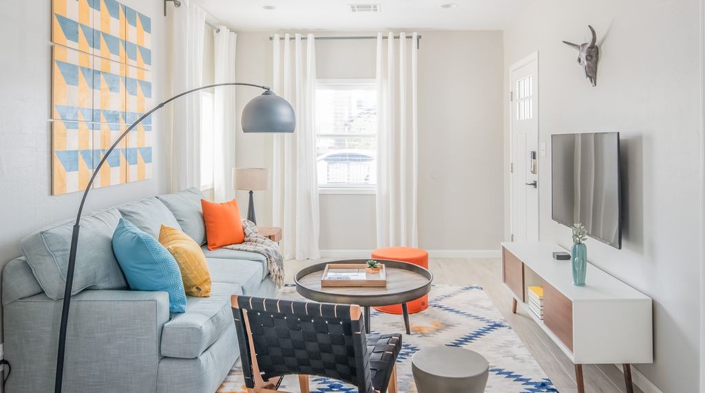 Photo of Livingroom in Garfield