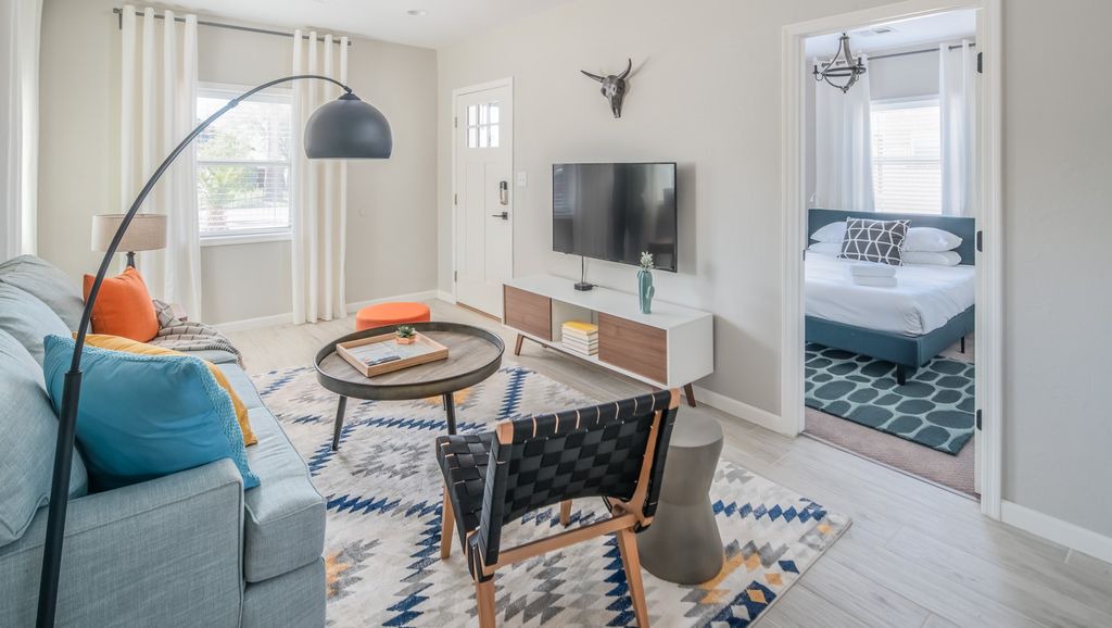 Photo of Livingroom in Garfield